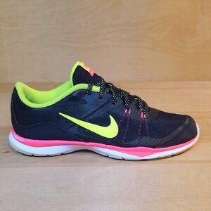 Nike Women's Athletic Shoes - Black and Neon Pink